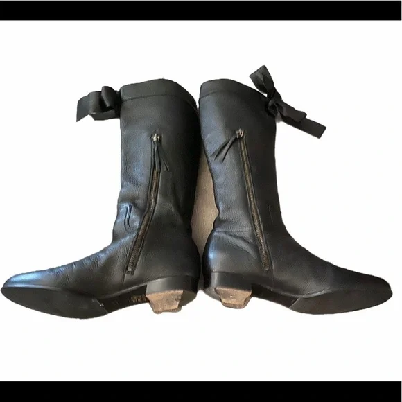 MIU MIU Black Leather Bow Boots